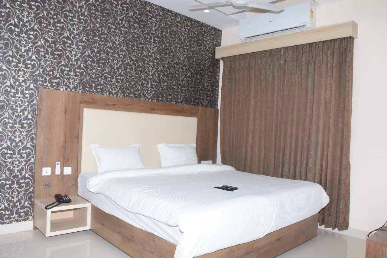 Salem Regency - A Business Stay Kültér fotó