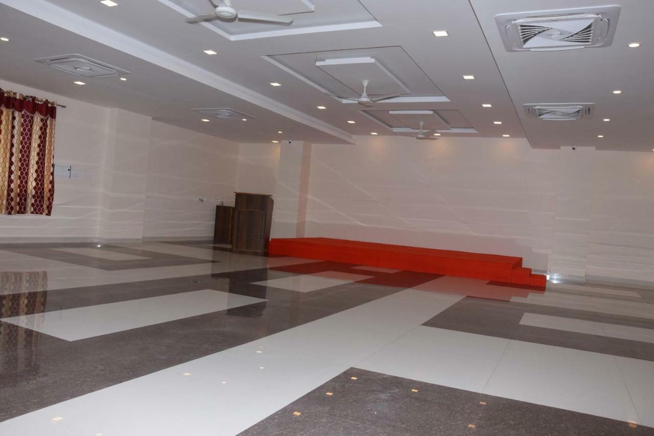 Salem Regency - A Business Stay Kültér fotó