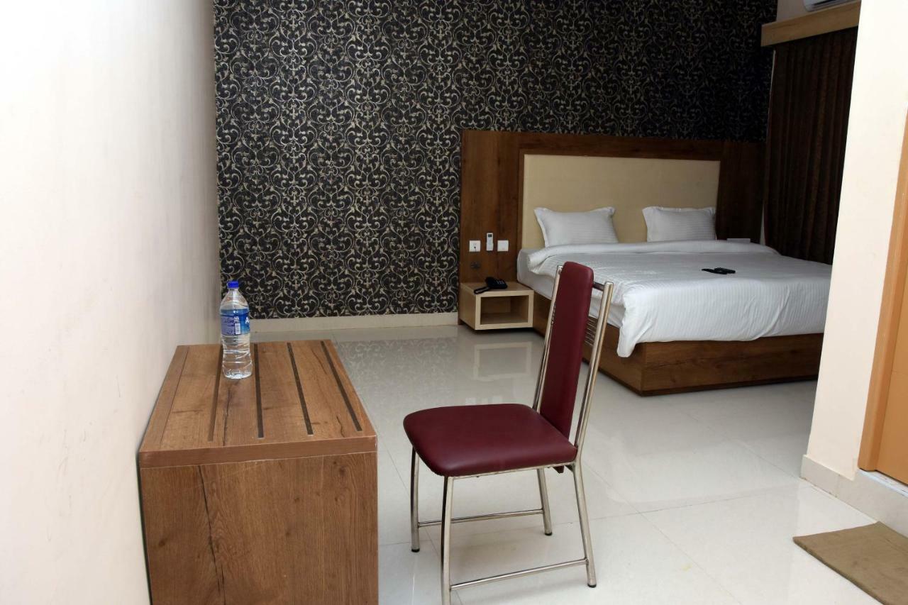 Salem Regency - A Business Stay Kültér fotó